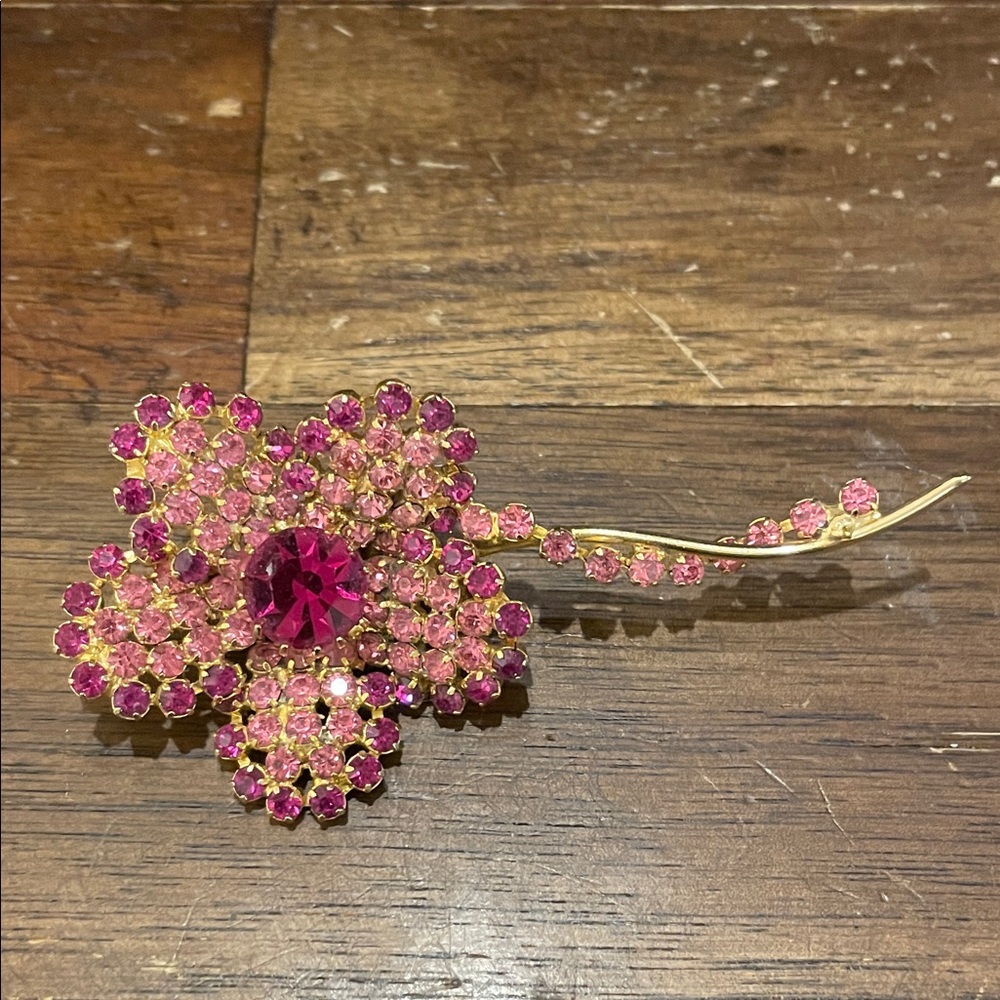 Vintage Feminine Pink Crystal Floral Brooch